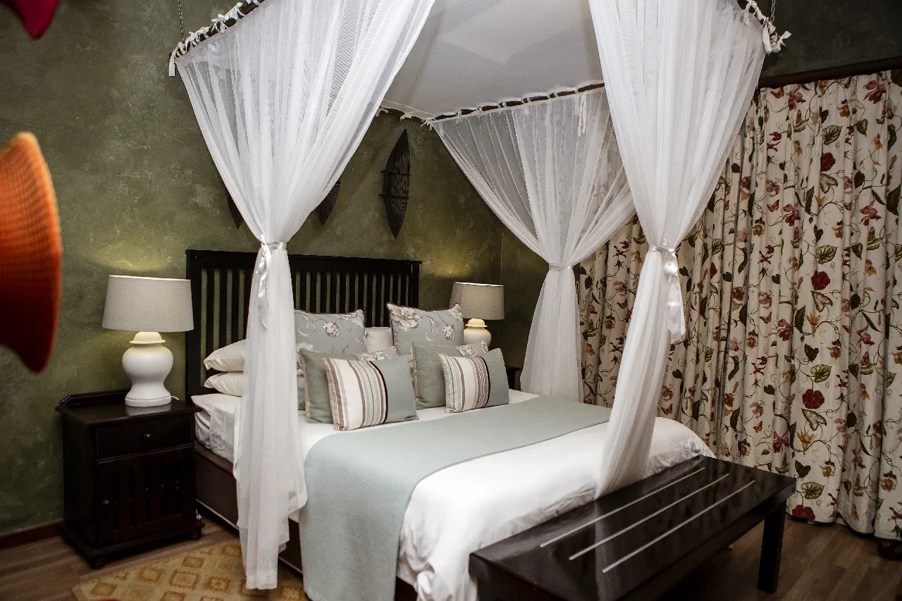 Self-catering (61)